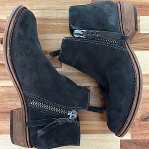 Dolce Vita suede boots. Size 8